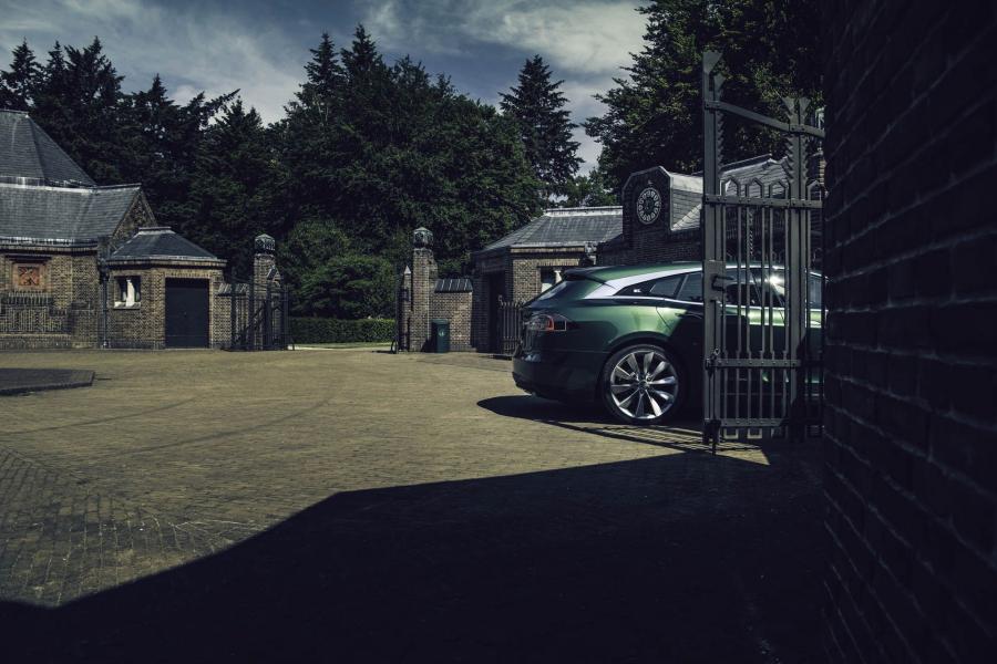 Детали экстерьера Tesla Model S 85 Performance Shooting Brake by RemetzCar 2018 года  (фото 28 из 99)